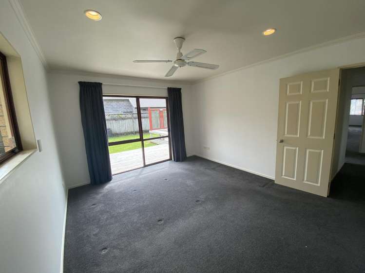 15 Pebble Beach Boulevard Kamo West_6