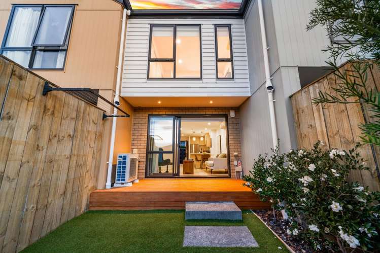 5/1A Royal View Road Te Atatu South_14