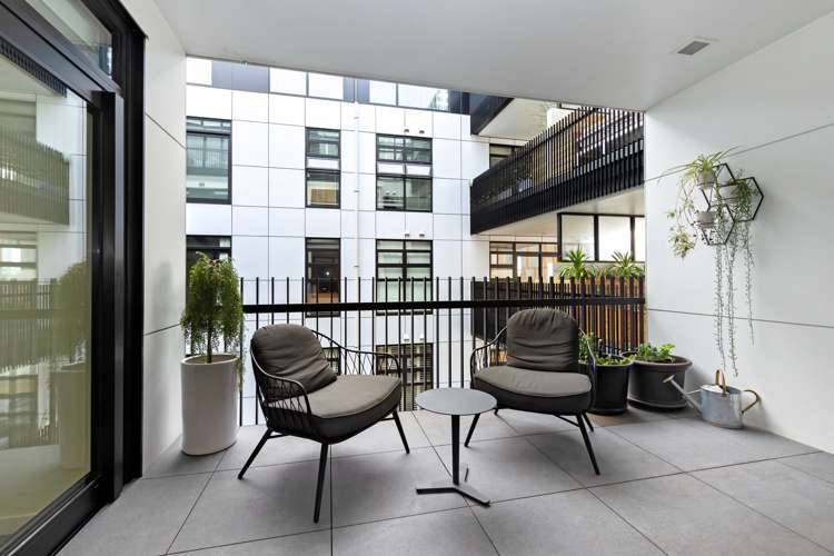 406/13 Dundonald Street Eden Terrace_7