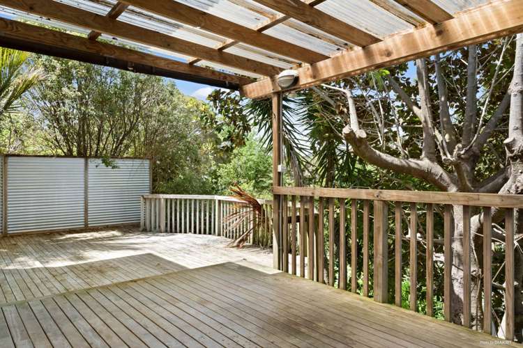 91 Captain Scott Road Glen Eden_14