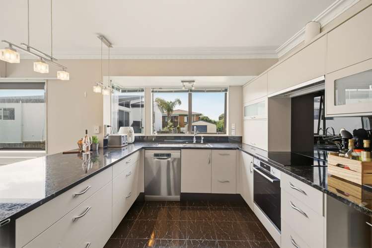 2/394 Oceanbeach Road Mount Maunganui_19