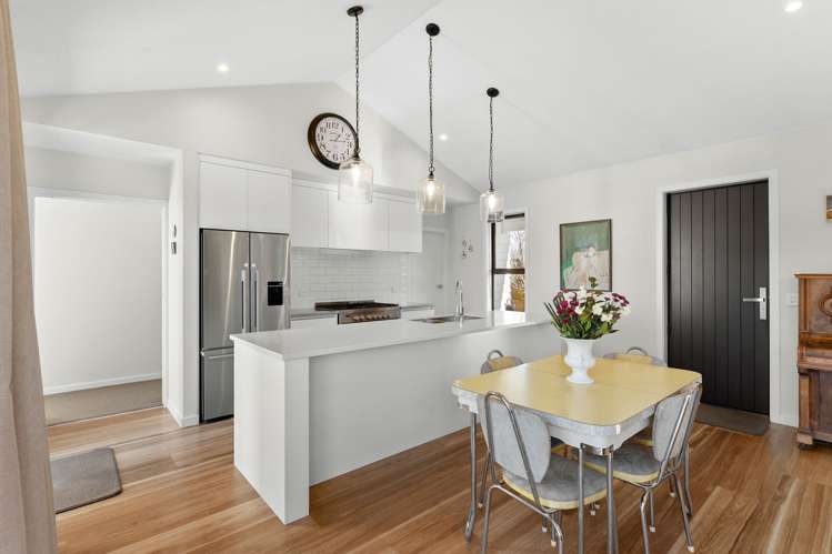 25 Bell Street Lake Hawea_6