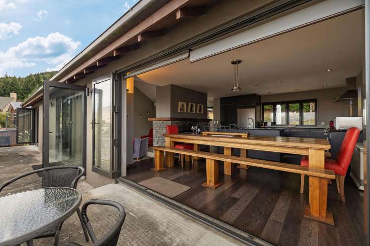 1 Goldleaf Hill Queenstown_6