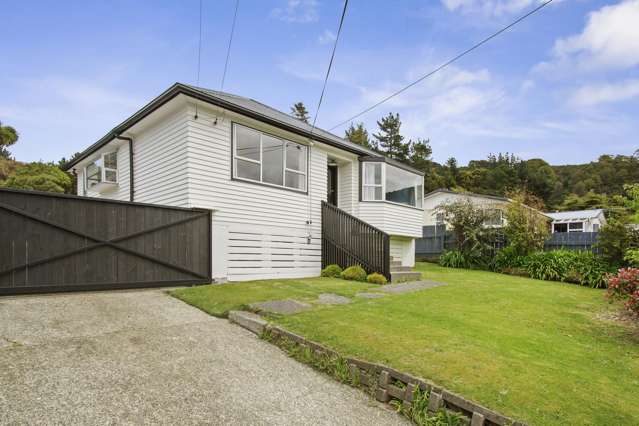 21 Mcgowan Road Wainuiomata_1
