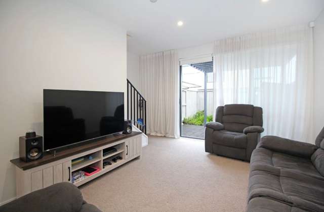 10 Paterae Lane Flat Bush_4