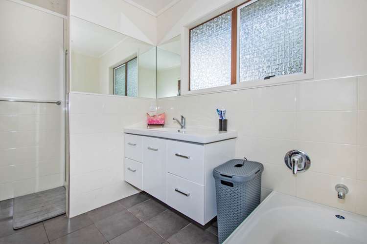 12 Lockesley Place Onerahi_10