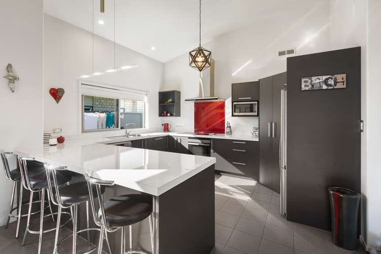 18 Surfers Avenue Waihi Beach_7