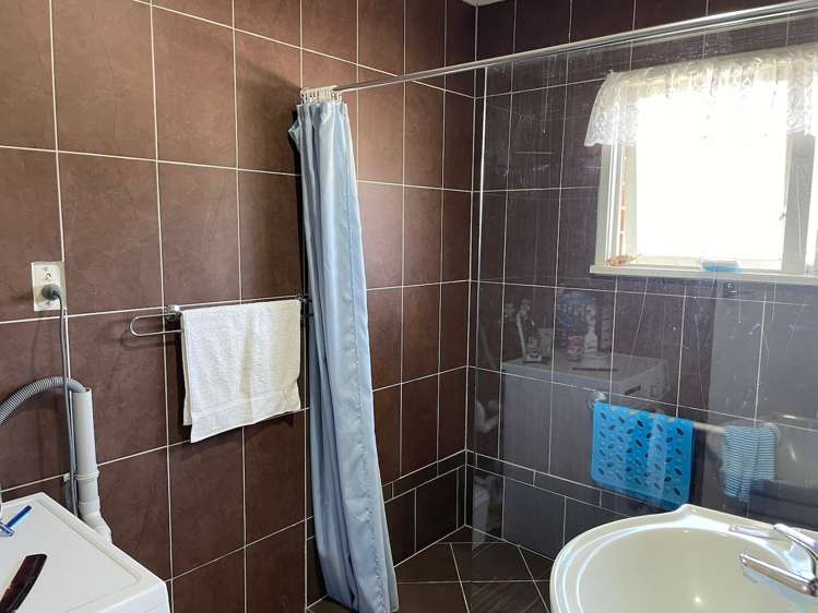 3/2121 Great North Road Avondale_6