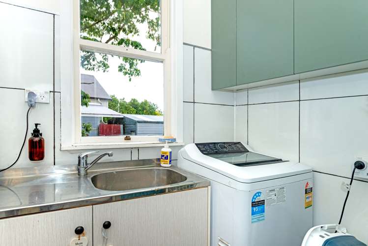 31 Main Road Makaraka_8