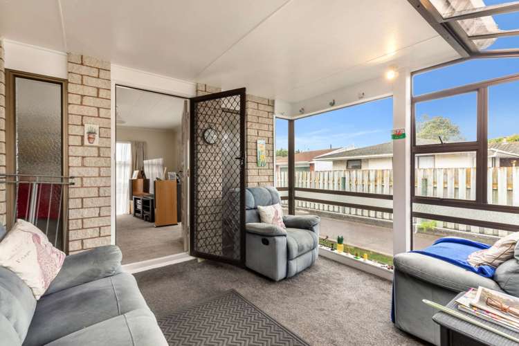 5 Chertsey Court Roslyn_15