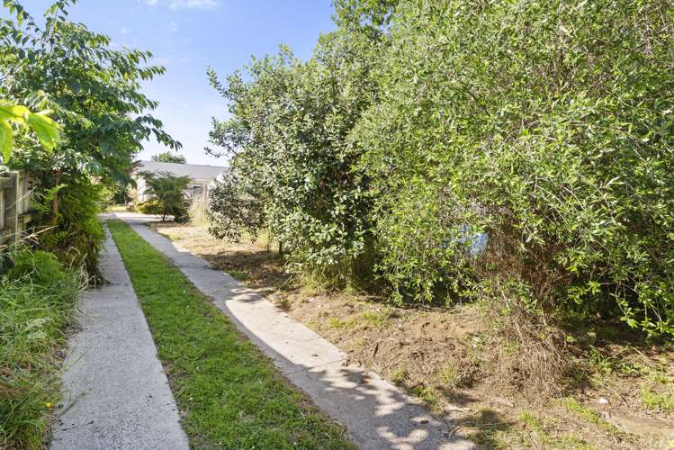 16 Mahanga Road Fairy Springs_12