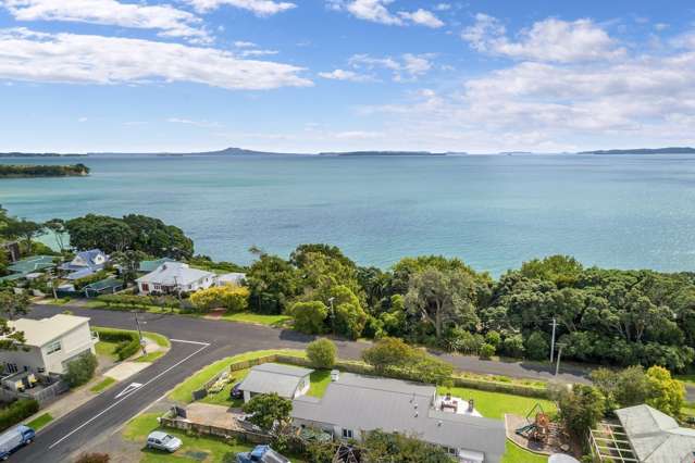 39 Sunkist Bay Road Beachlands_1