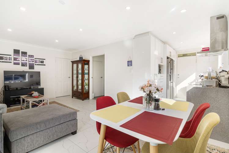 2/36 Gowing Drive Meadowbank_1