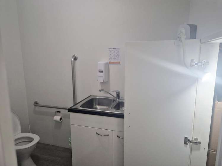 1/8 Homersham Place Burnside_21