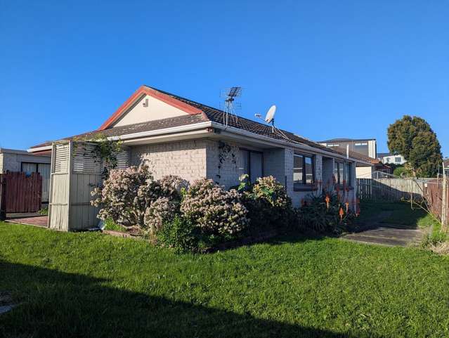 2/4 Tyndrum Place Highland Park_3
