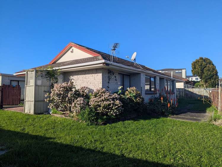 2/4 Tyndrum Place Highland Park_3