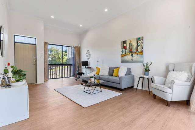 9/2 Swan Hill Drive Glen Eden_1