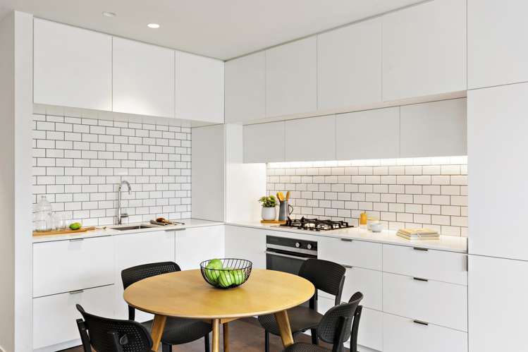 15 Jean Caldwell Way Island Bay_5