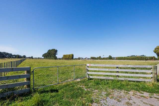 92a & 92b Oroua Road Newbury_2