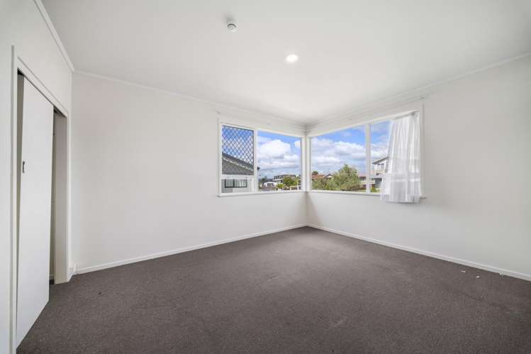 45 Bodi Place Te Atatu South_16