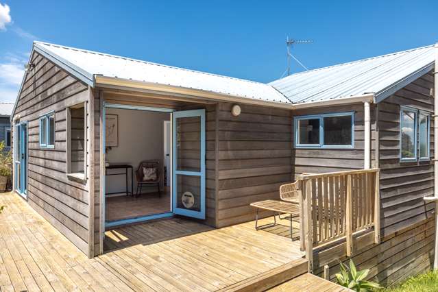 8 Dickson Road Surfdale_1