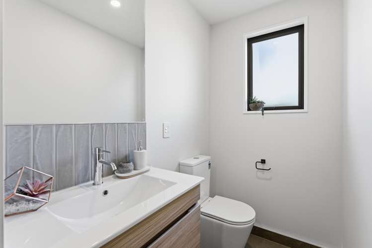 33a Neill Street Hornby_11