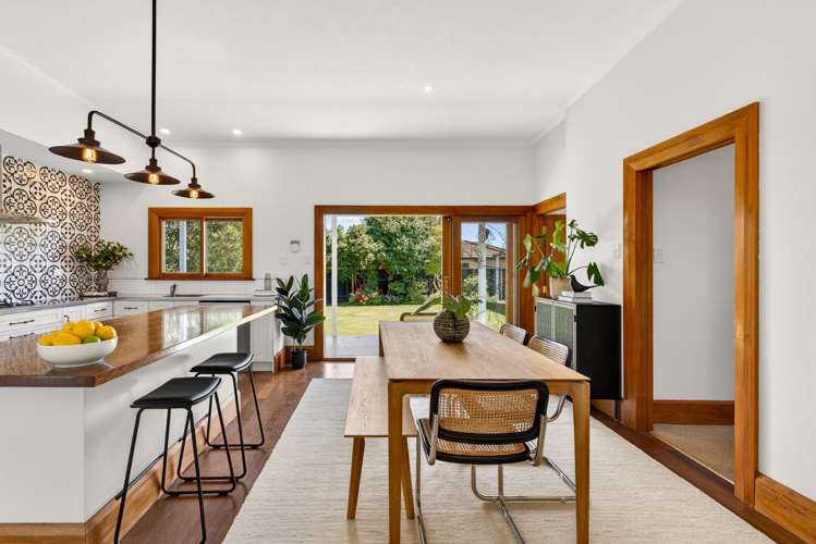 1002 Fitzroy Avenue Mahora_2