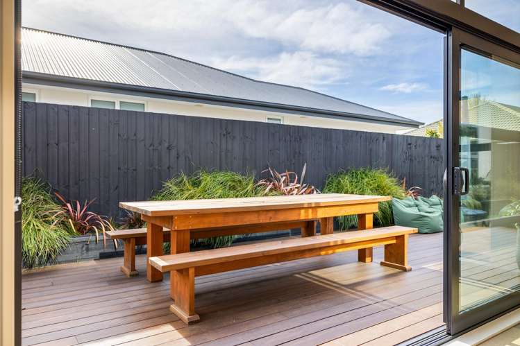 13 Russ Drive Lincoln_24