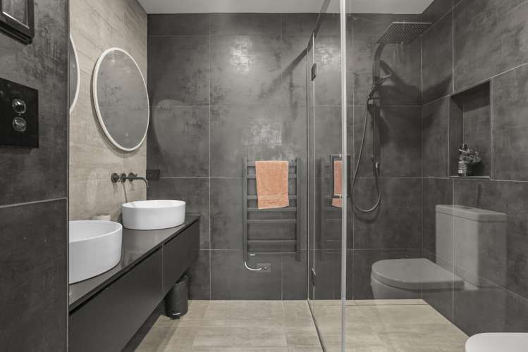 106 Barton Avenue Heretaunga_18