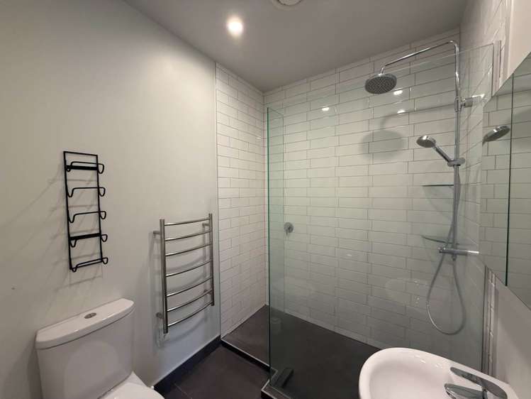 20F Roseberry Avenue Birkenhead_6