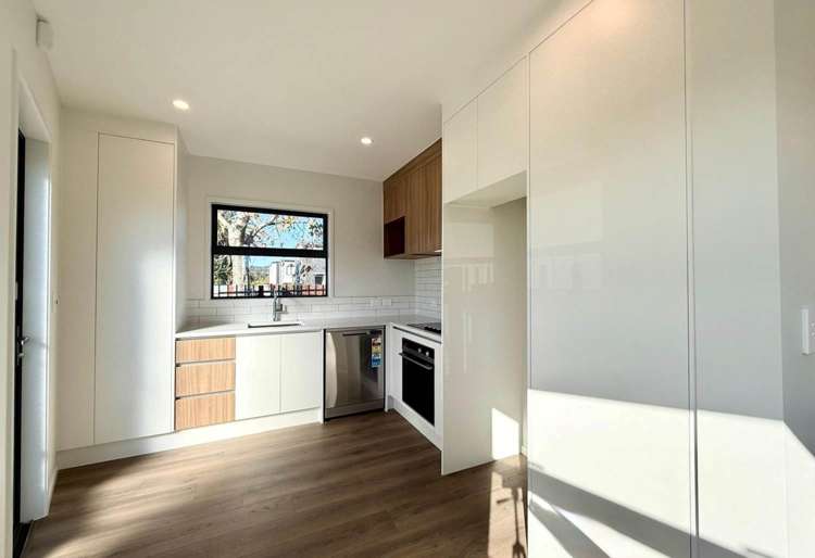 2A Moa Road Pt Chevalier_1