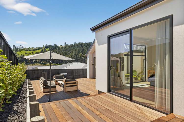 6 Round Hill Rise Cracroft_28