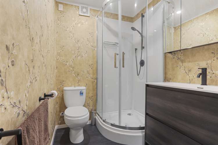 17 Western Road Laingholm_13