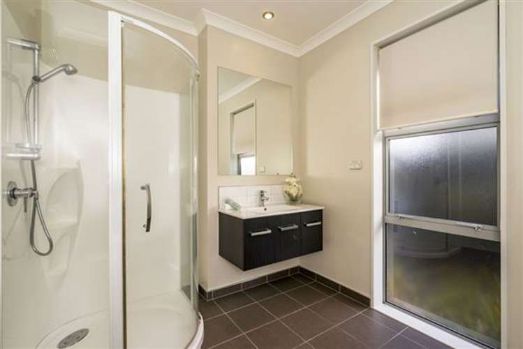 5 Springbrook Lane Northwood_12