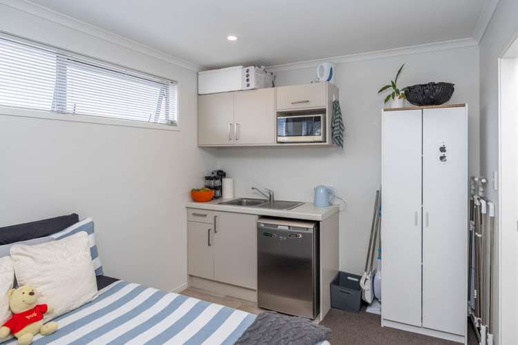 3/9 Greensboro Street Hamilton East_22