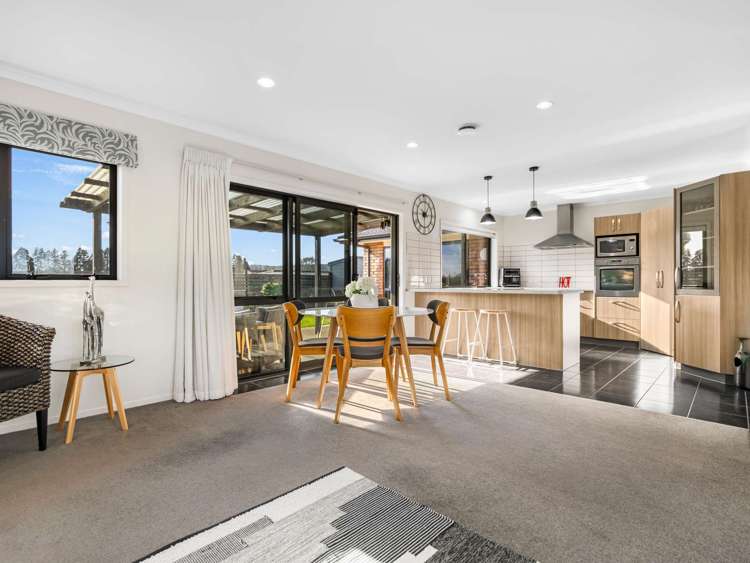 5 Carroll Place Owhata_11