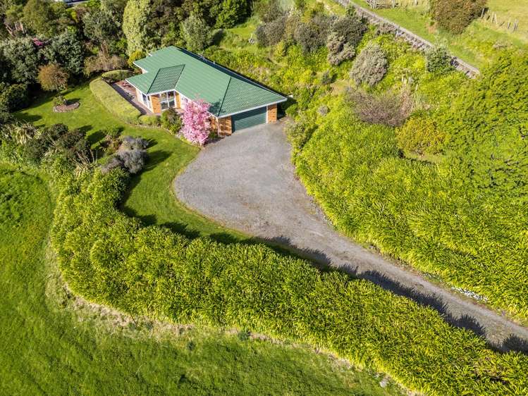 227 Huia Street Waikanae_23