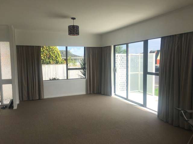 1/15 Dowling Place Pakuranga_2