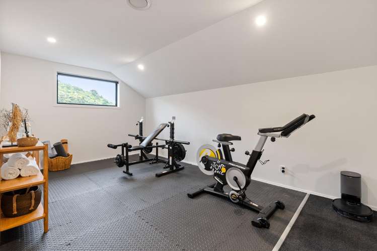 5 Riroriro Close Crofton Downs_19