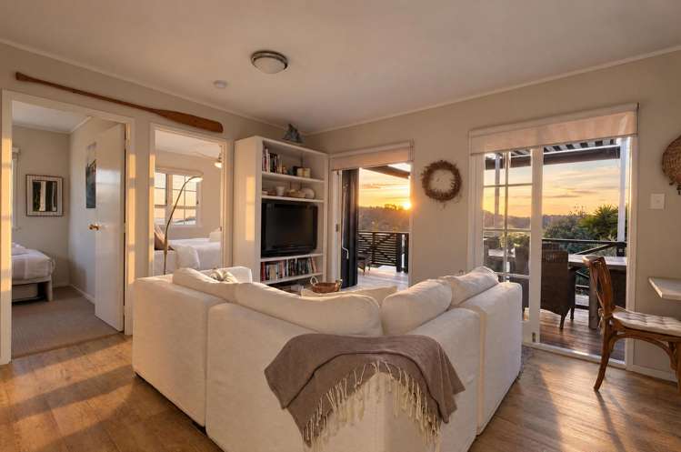 70 Burrell Road Oneroa_14