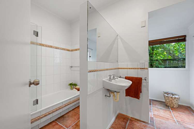 194 Onewa Road Birkenhead_21