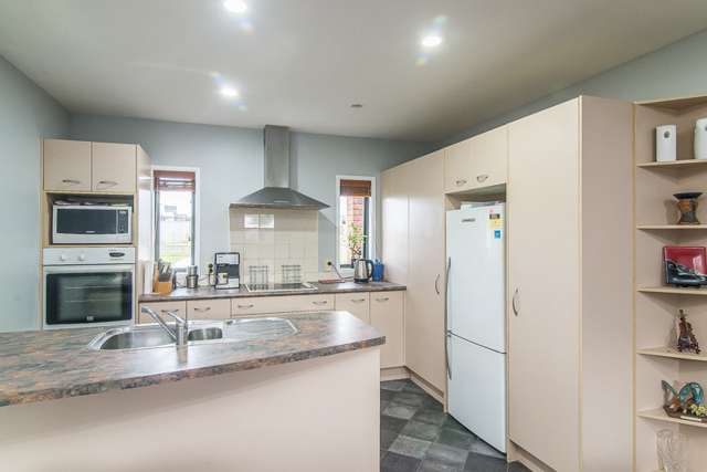 153 Field Way Waikanae Beach_2