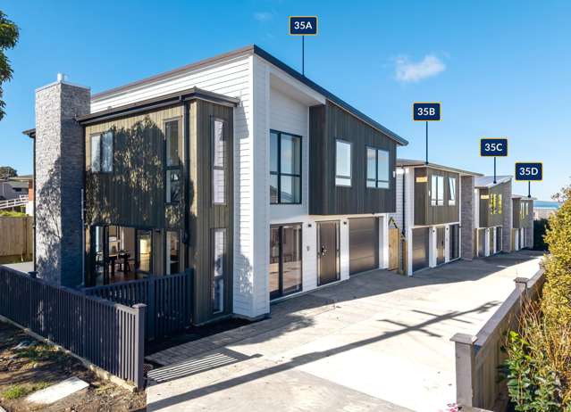 Coastal Elegance in Sought-After Old Torbay