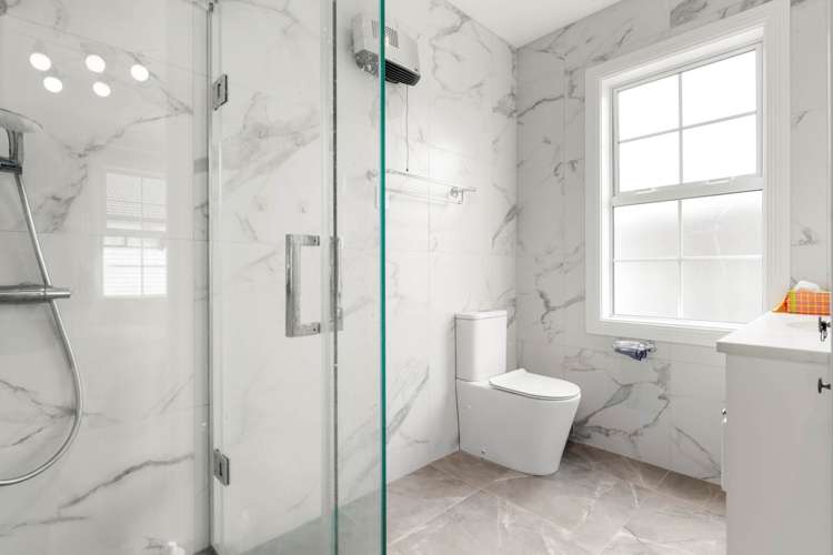 2 Piringa Street Flat Bush_15