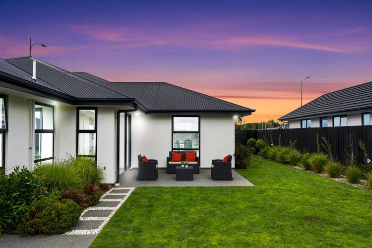 69 Southfield Drive Lincoln_35