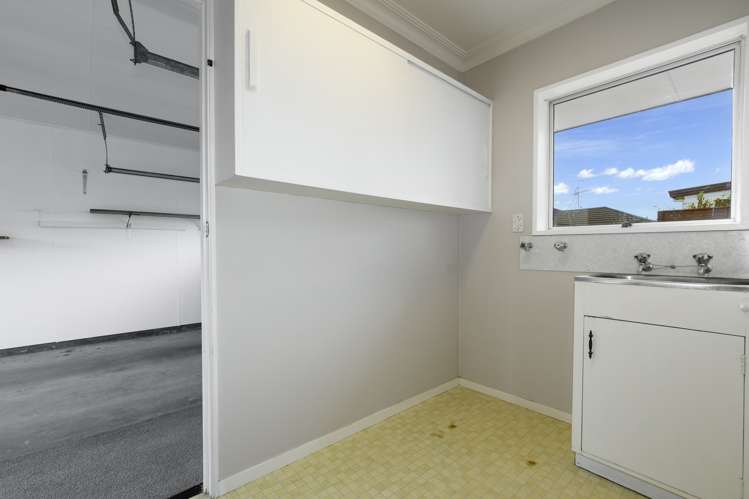 43 Strathmore Street Matua_9