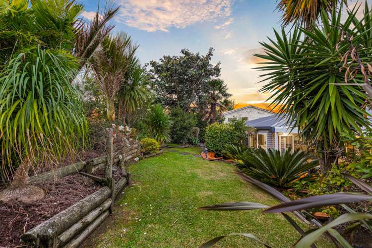 33 Peter Terrace Castor Bay_40