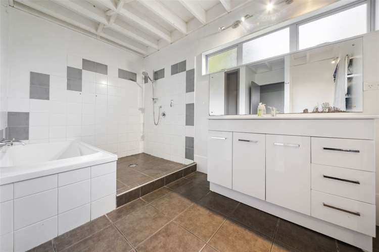 24b George Crescent Buckland_12