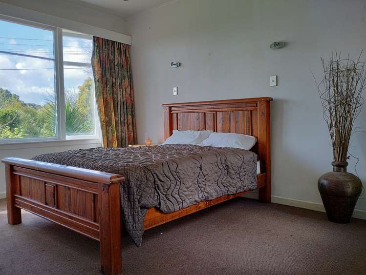 2 Fairmount Road Titirangi_14