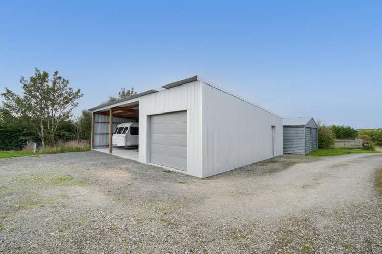 411 Flora Road East Makarewa_31